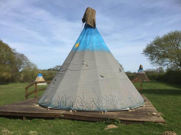 Big Sky Tipi Holidays Wartling Εξωτερικό φωτογραφία